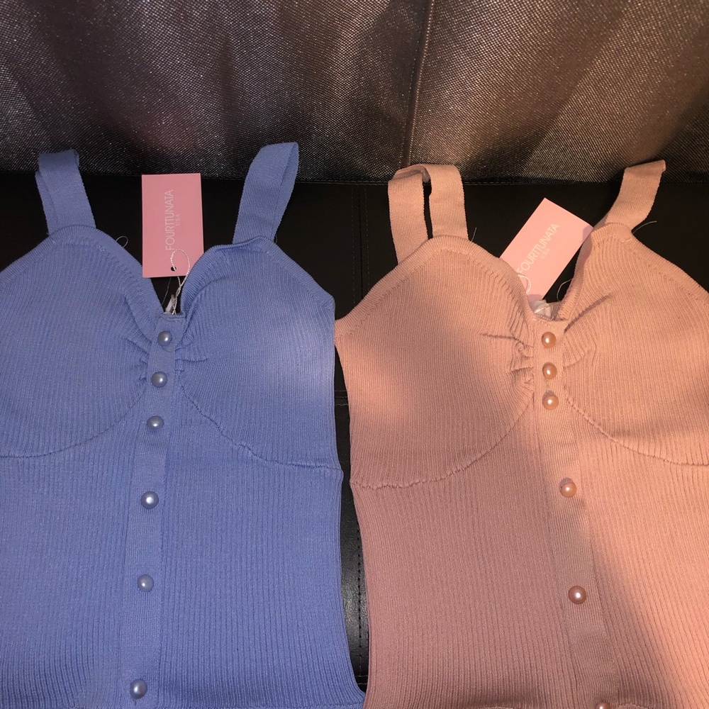 Set of two cute crop tops (blue and pink)